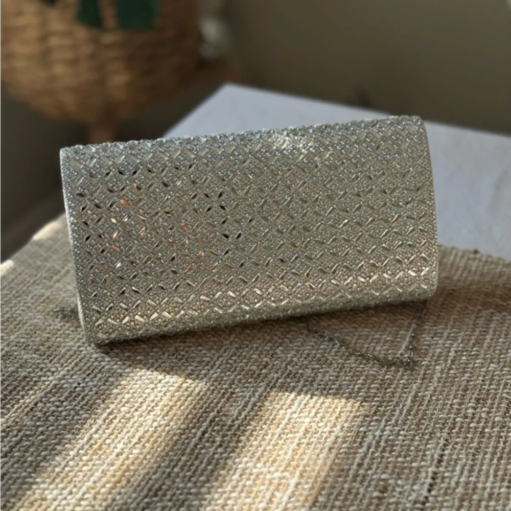 Silver clutch with rhinestones - Picture 8 of 9